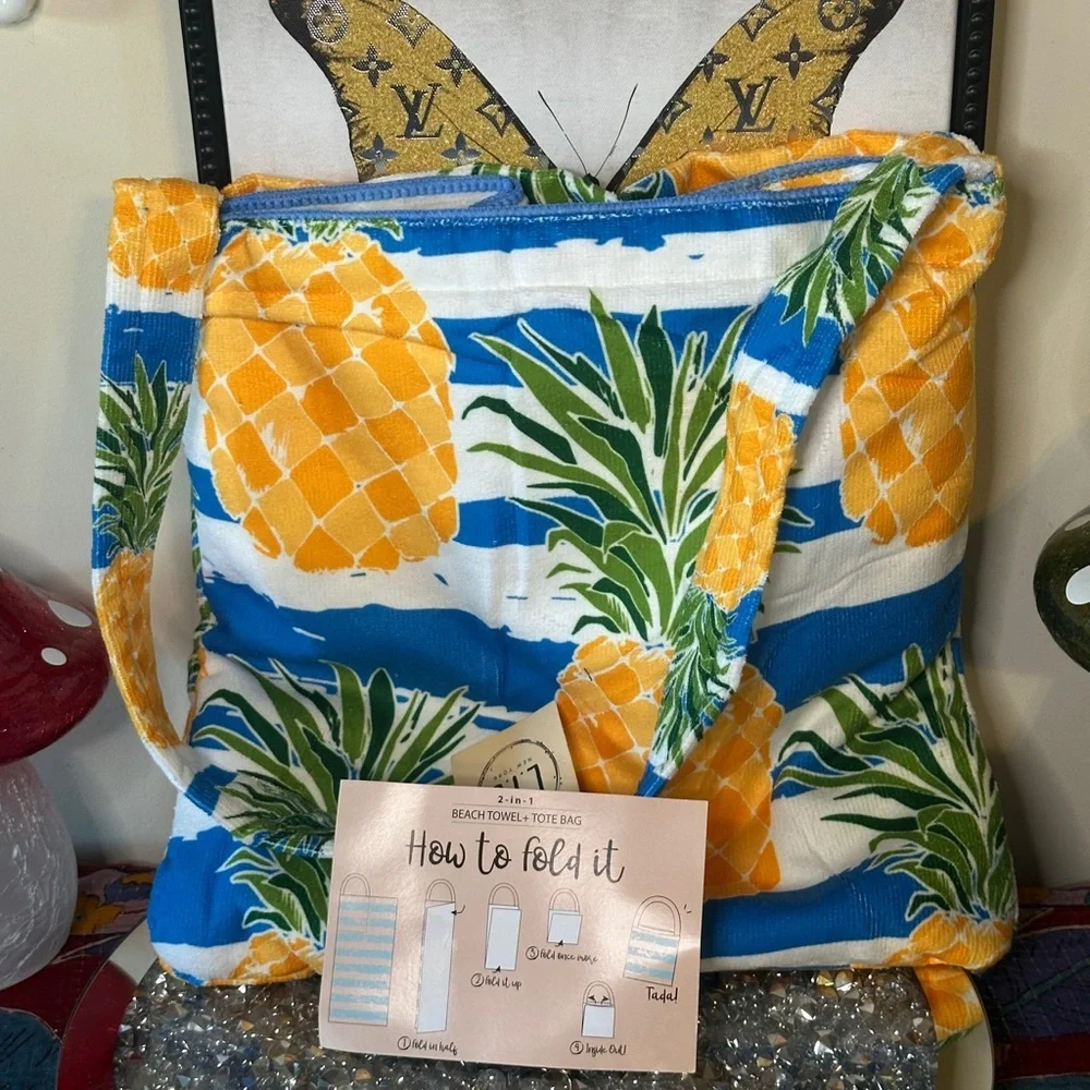NWT 2 in 1 Beach Towel and Tote.